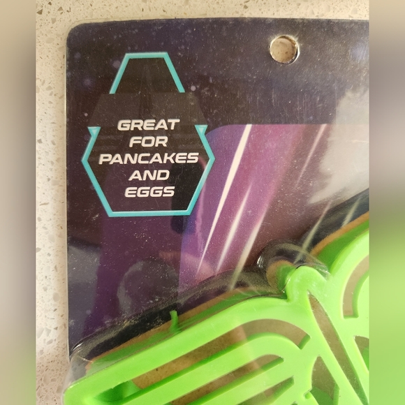 NWT Lightyear 3 Silicone Breakfast molds - Picture 2 of 6